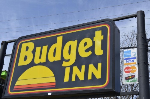 Budget Inn Williamsville image 11