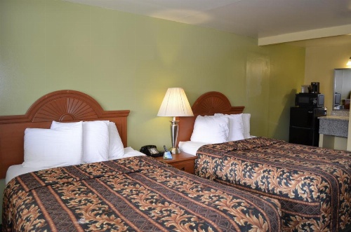Budget Inn Williamsville image 21